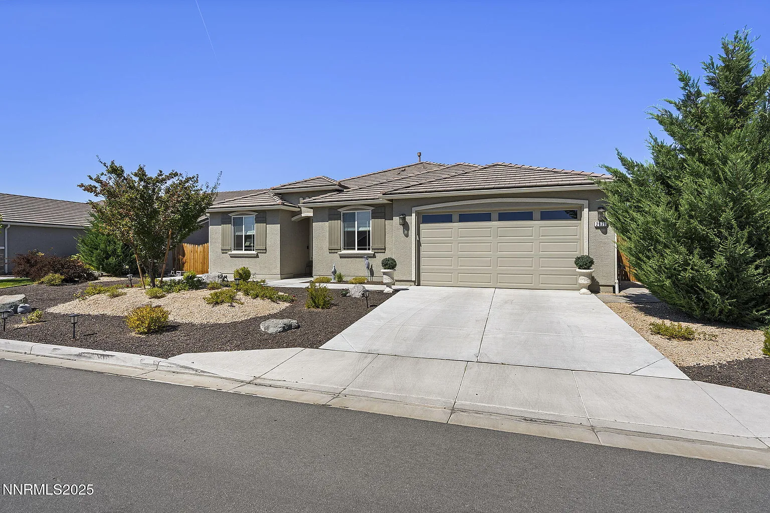 2171 Kingston Canyon Dr photo 1