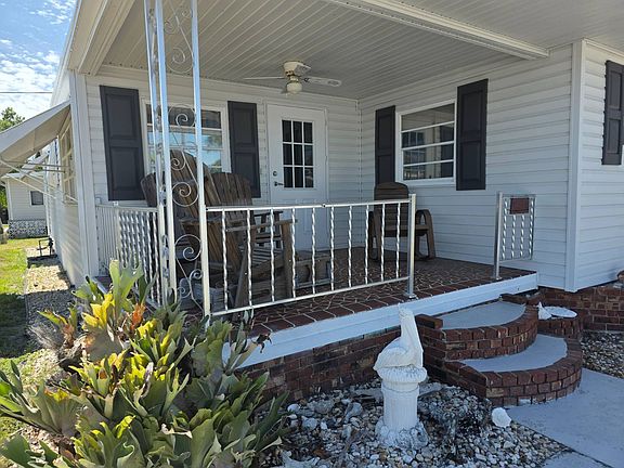 5th image of 75 Spring Ln #75