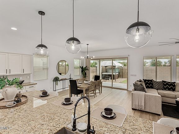 4th image of 16137 W MONTEROSA Street