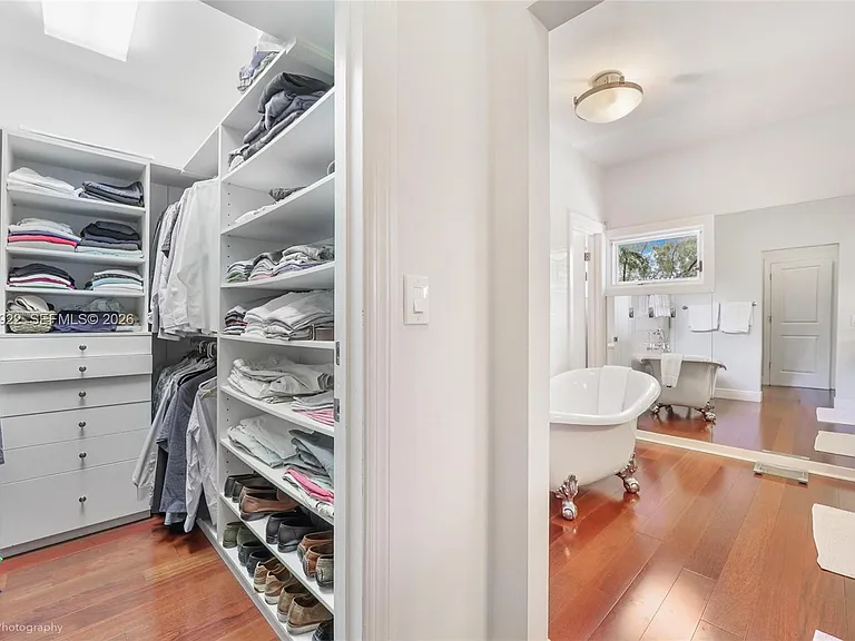 2449 S Bayshore Dr — Photo 14
