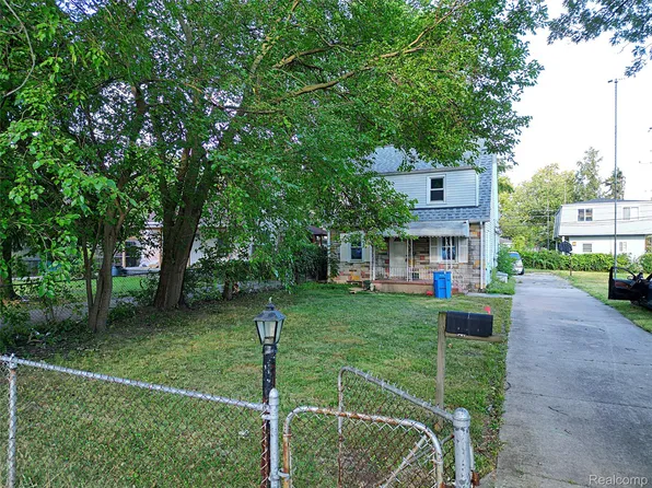 5455 Mayfair St, Dearborn Heights, MI 48125