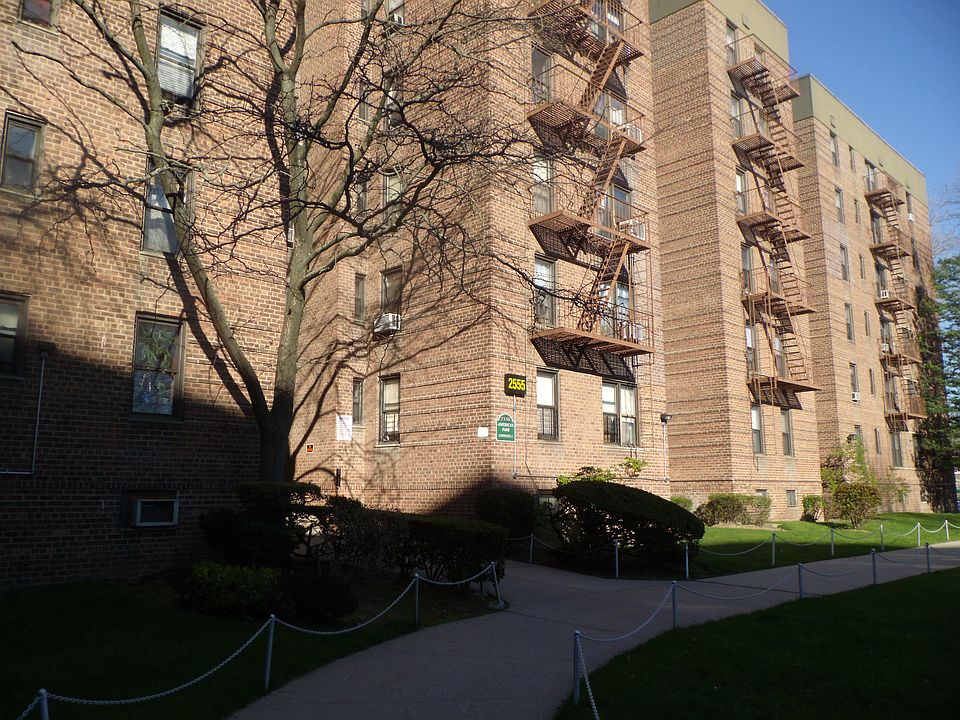 1st image of 2555 Batchelder St APT 2D