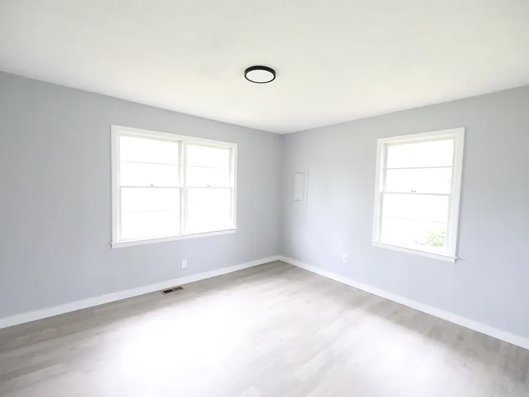 810 King Circle Dr — Photo 7