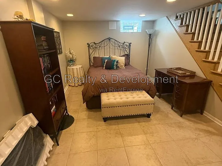 6953 W Summerdale Ave — Photo 16