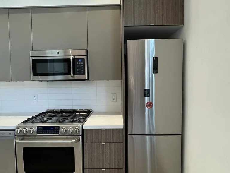 88 Colgate Ave #Penthouse 732 — Photo 12