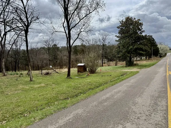 18414 State Route F, Eminence, MO 65466