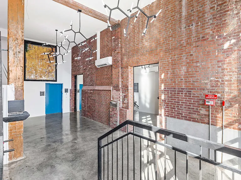 38 Roebling St #3N — Photo 9