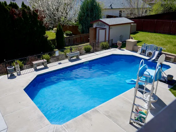 4406 Sahara Dr, Pasco, WA 99301