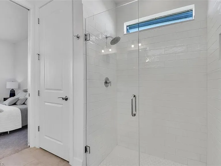 9605 Bexley Dr — Photo 15