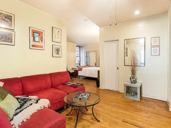 32 W 40th St APT 4A, Manhattan, NY 10018