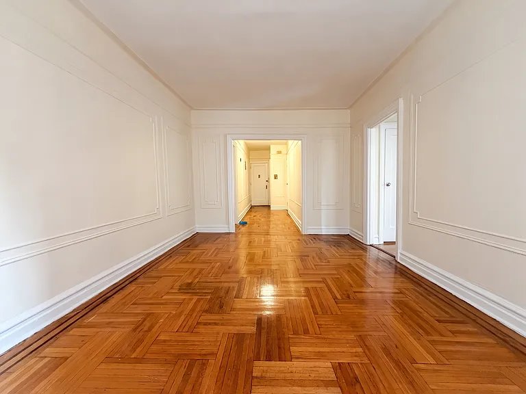 5501 15th Ave #1 — Photo 2