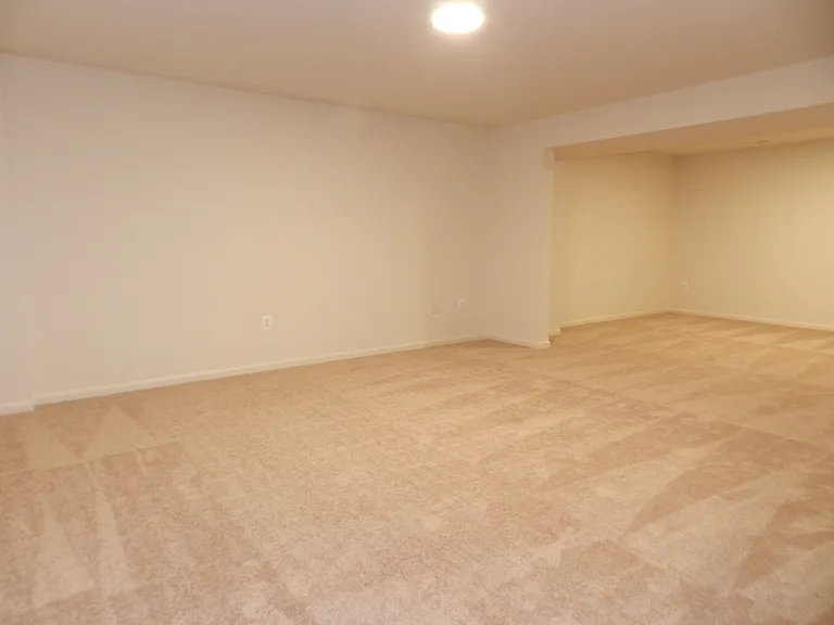 105 Merrill Ct — Photo 12