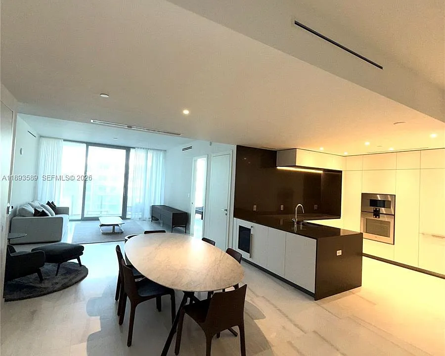 300 Biscayne Boulevard Way #4209