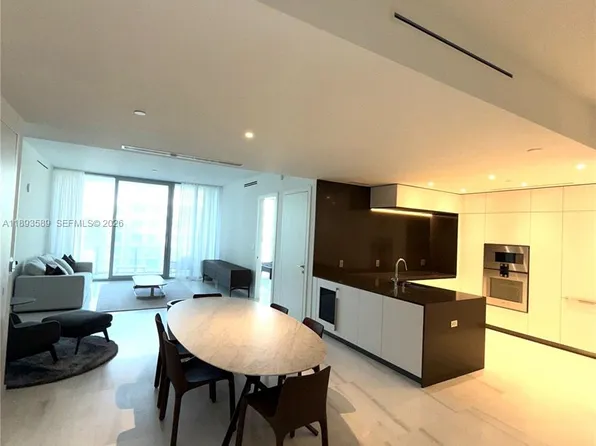 300 Biscayne Boulevard Way, Miami, FL