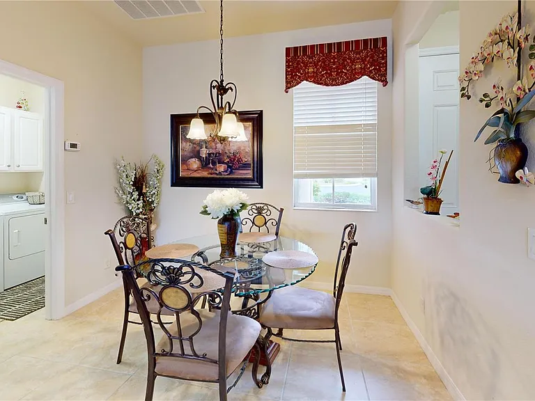 11462 Saffron Ct — Photo 7