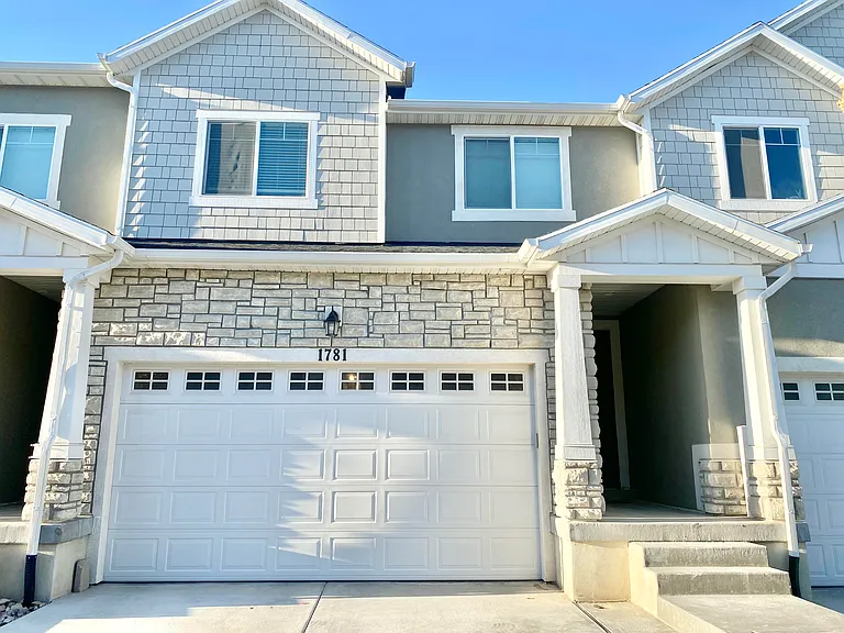 1781 W Newcastle Ln — Photo 23