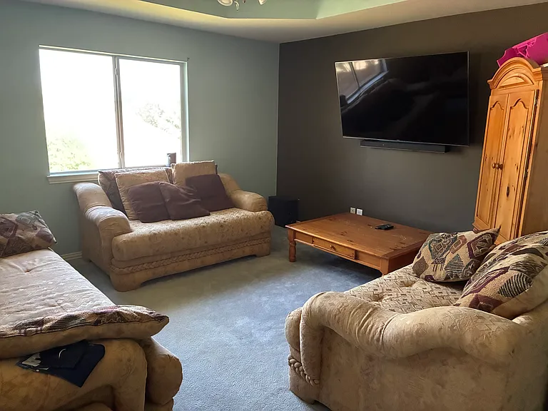 1004 Stanford Ln — Photo 18