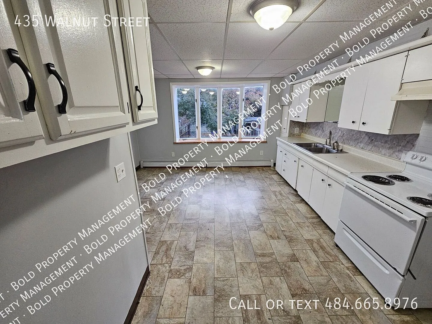Nice 2 story home, 3 bedrooms 1 bath, with newer floors, newer fridge and washing machine. Includ... — Photo 4
