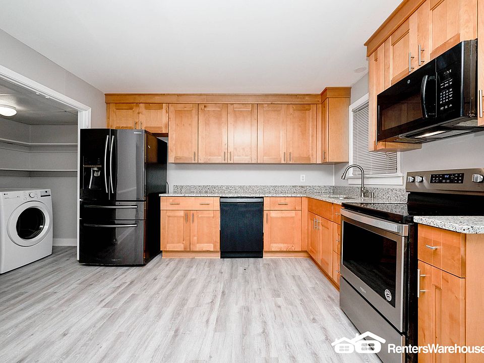 1st image of 1700 Cambridge Ct