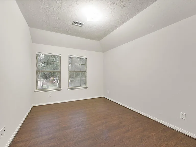 7514 Boxwood Ridge Ln — Photo 22