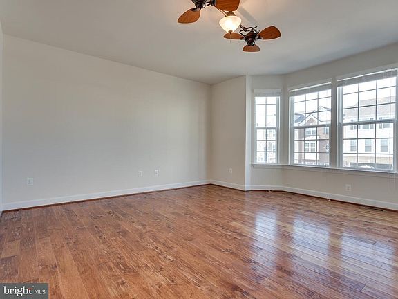 4th image of 16705 Shackleford Way