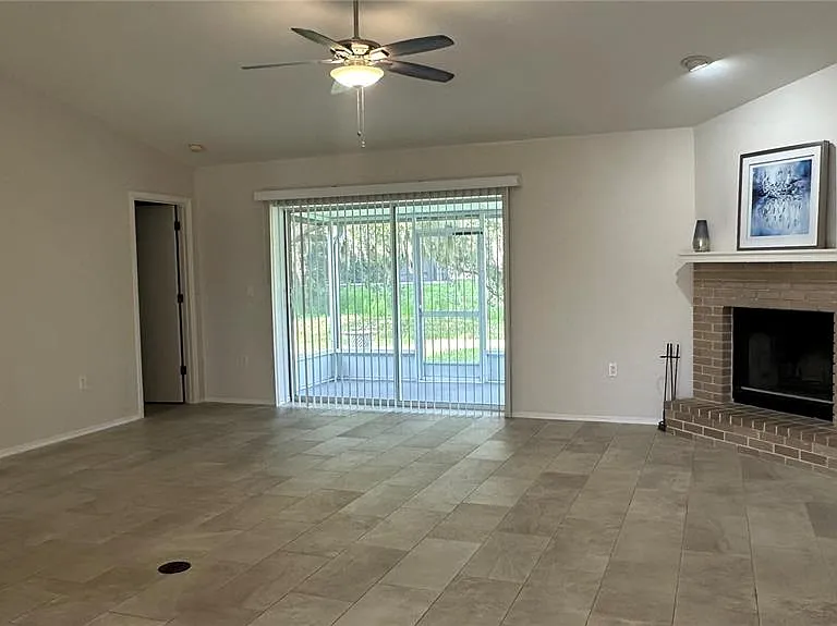 2193 Cork Oak St E — Photo 7
