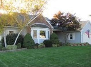 9 Rolling Meadow Dr, Wallingford, CT 06492