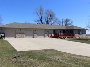 22702 Read Ave, Worthington, MN 56187