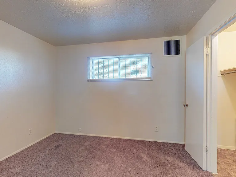 2121 Gold Ave SE — Photo 28