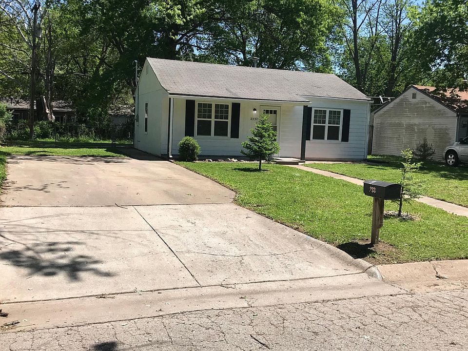 1st image of 2332 SW Edgewater Ter