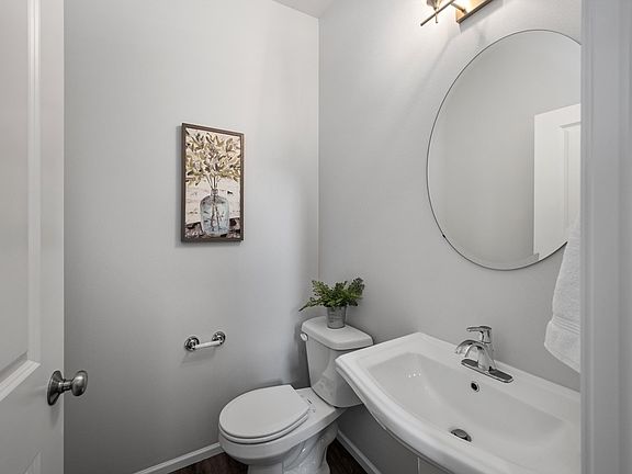 3rd image of 513 Wellington Pl #X15p6s