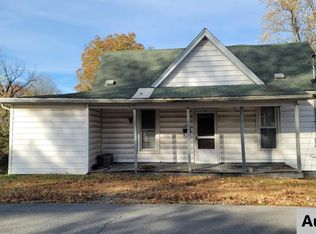 134 Warren St, Anna, IL 62906