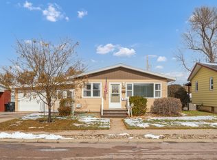 2702 Lawndale Dr, Rapid City, SD 57702