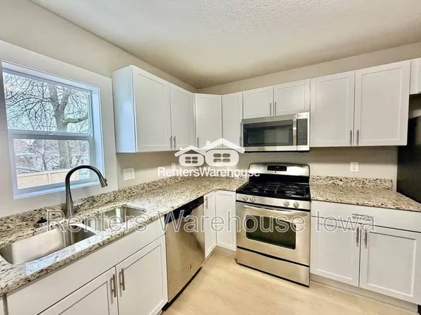 3623 SW 9th St, Des Moines, IA 50315