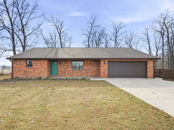 124 E Michelle Ln, Pendleton, IN 46064