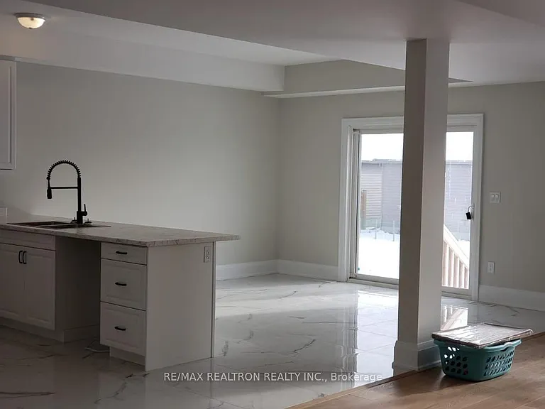 4 Braeburn St — Photo 10