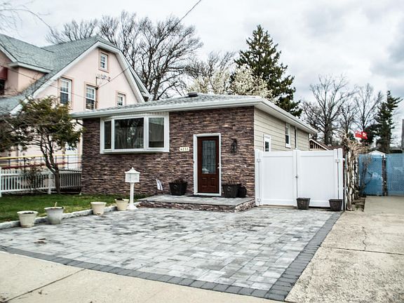 2nd image of 4233 Richmond Ave