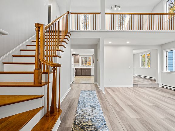 4th image of 19 Birkdale Cir