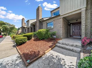 8041 Charter Oak Ln, Charlotte, NC