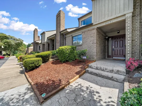 8041 Charter Oak Ln, Charlotte, NC 28226
