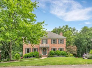 165 Village Dr, Cranberry Township, PA 16066