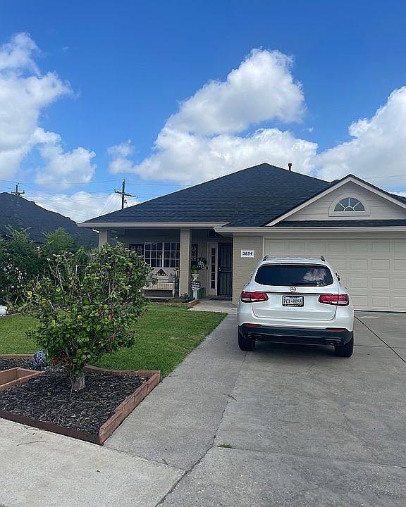 1st image of 2854 Meadowbrook Ln