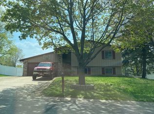 8209 76th St S, Cottage Grove, MN 55016