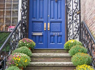222 E 83rd St, New York, NY 10028
