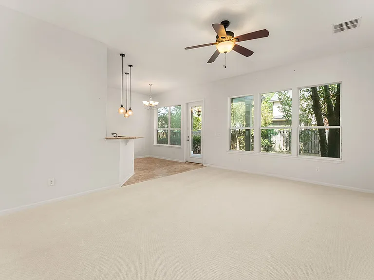 8223 NW 53rd St — Photo 28