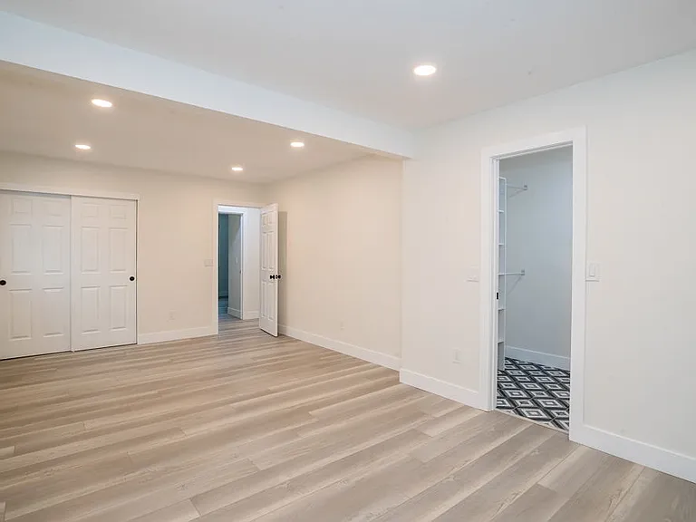 2308 S Lima St — Photo 14