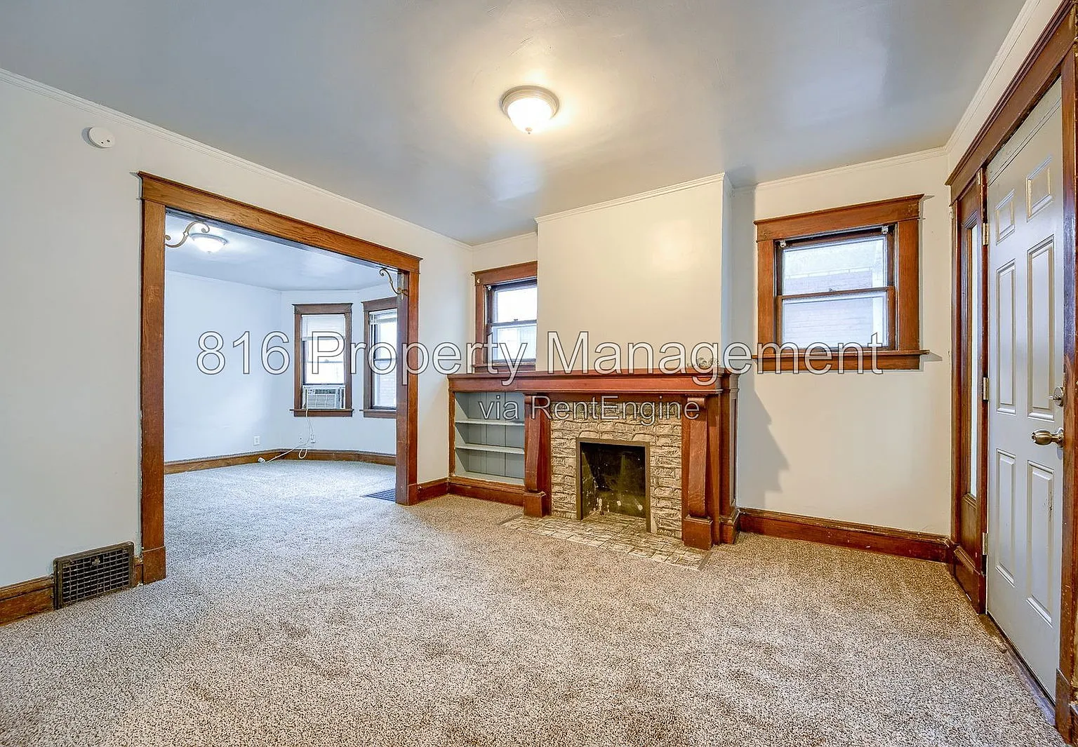 3 bed, 1.0 bath, 980 sqft, $1,125 — Photo 2