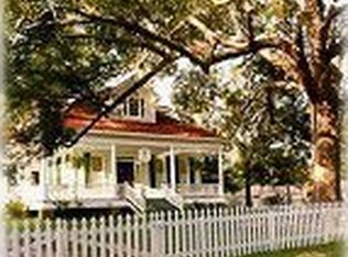 502 E Benners St, Jefferson, TX 75657