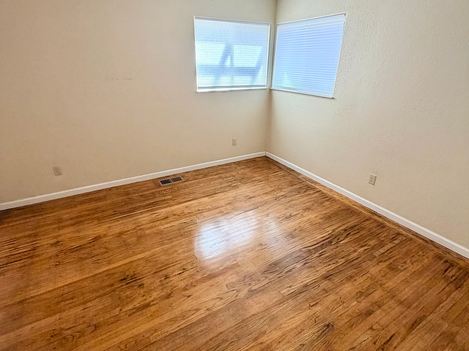 3 bed, 1492 sqft, $2,500 — Photo 4