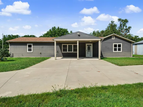 1301 N Front St, Salina, KS 67401
